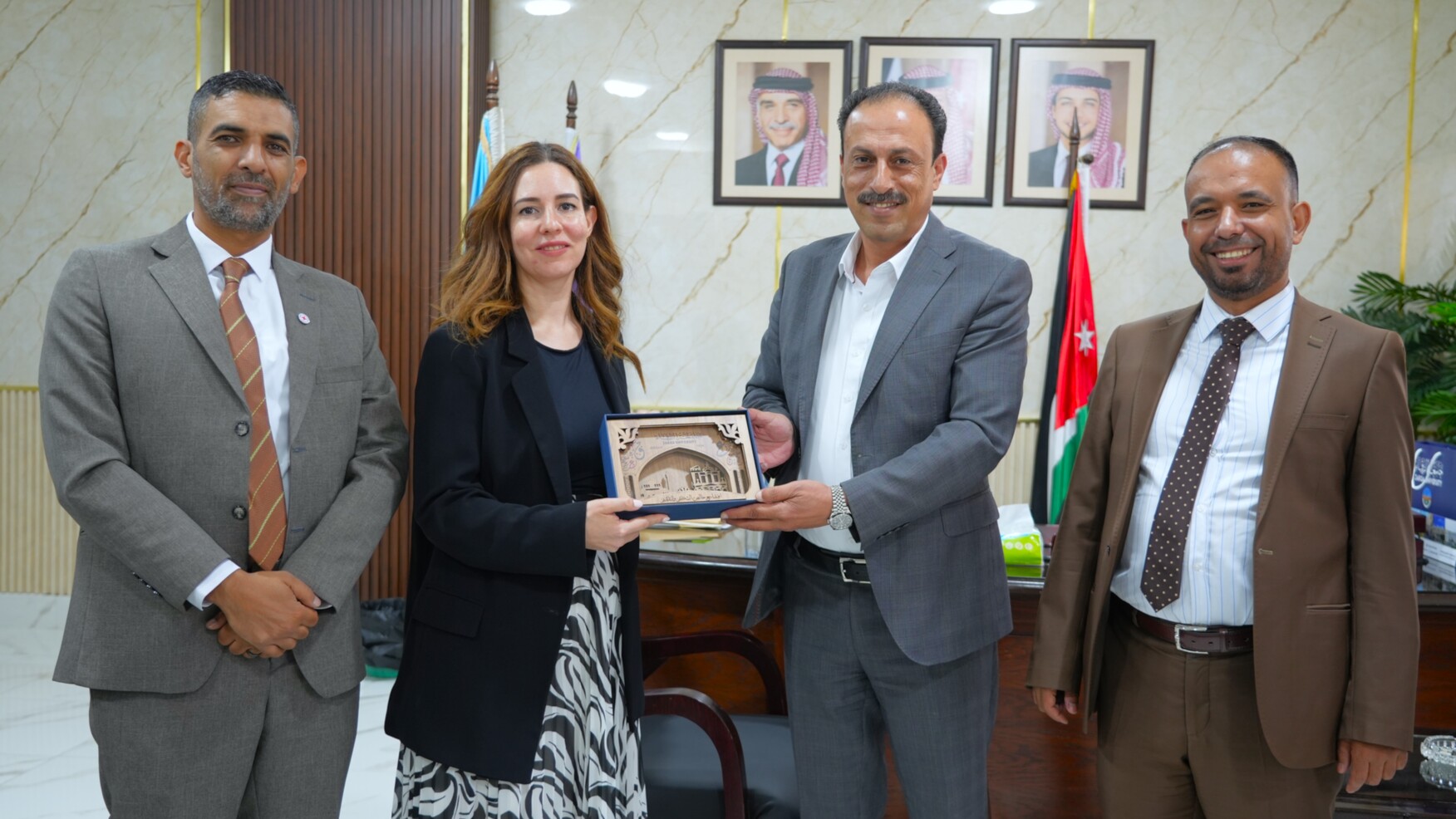 كلية الحقوق تعقد محاضرة حول "القانون الدولي الإنساني: المبادئ الأساسية وآليات التطبيق"
