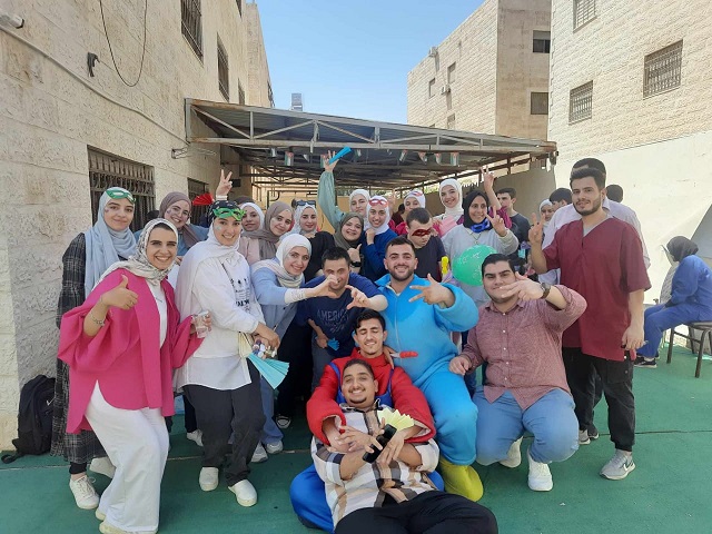 نظمت كلية الصيدلة زيارة الى أكاديمية الشرق الأوسط للتربية الخاصة