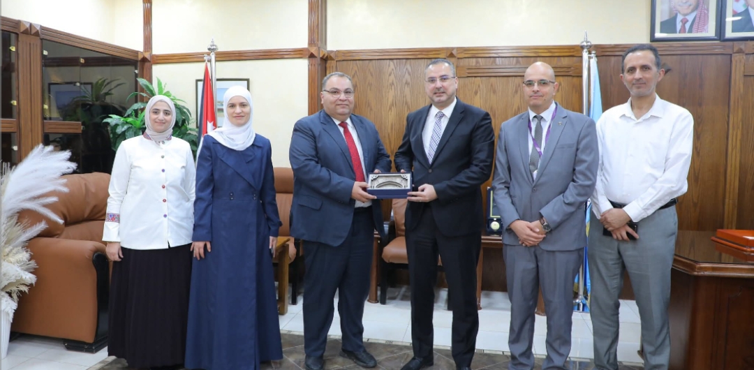 جامعة الزرقاء تستقبل وفداً من الجمعية العلمية الملكية