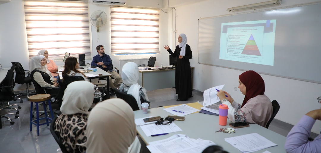 كلية الصيدلة في جامعة الزرقاء تنظم ورشة عمل حول عملية التقييم وقياس مخرجات التعلم