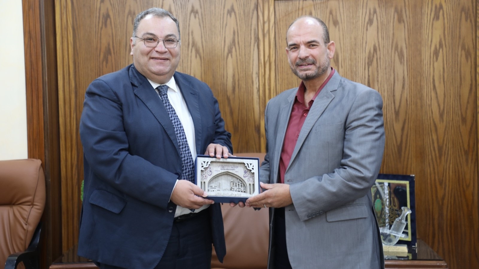 جامعة الزرقاء تكرم الدكتور علاء الدين الشافعي