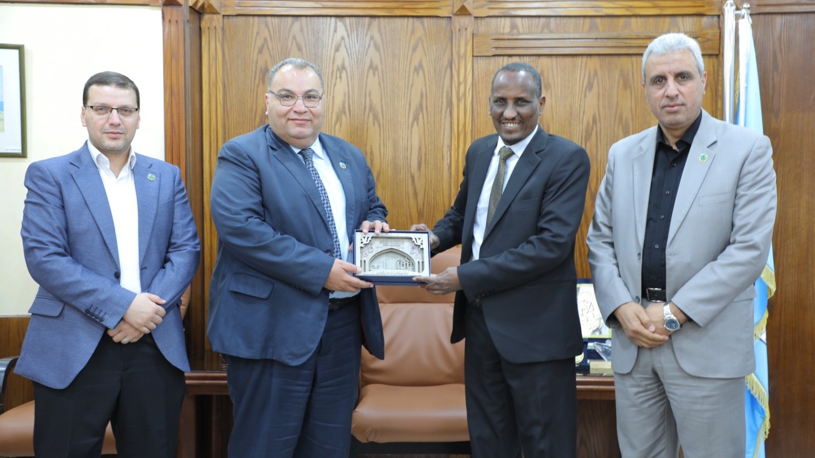 جامعة الزرقاء تستقبل رئيس مجلس إدارة وكالة تنمية تكنولوجيا المعلومات والاتصالات التشادية 