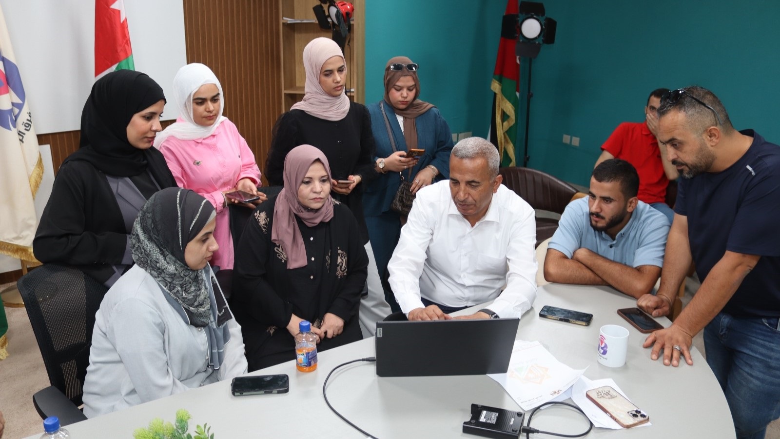جامعة الزرقاء تقدم ورشة تدريبية حول مهارات الإلقاء والمحادثة